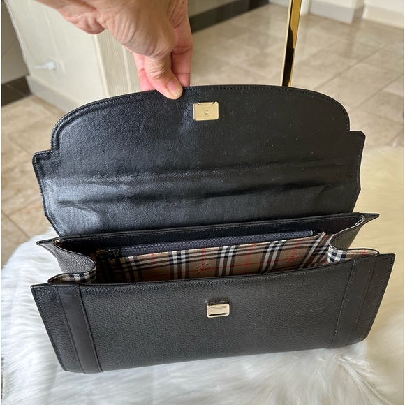 Auth Burberry EUC - Picture 13 of 17